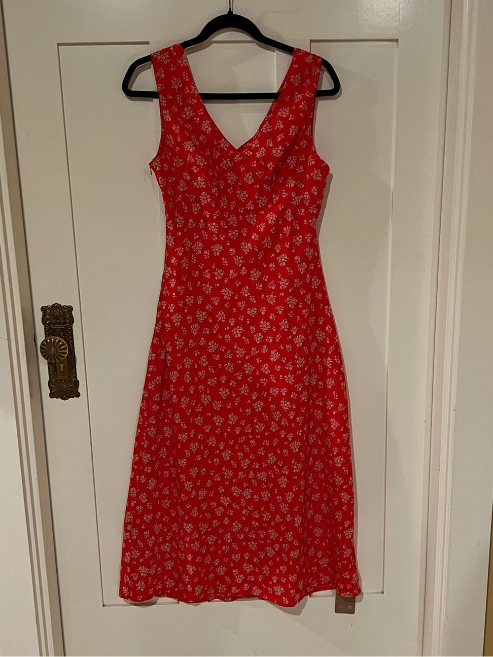 RIHOAS Red Floral Sleeveless Dress Size Medium V-Neck Midi Fit & Flare